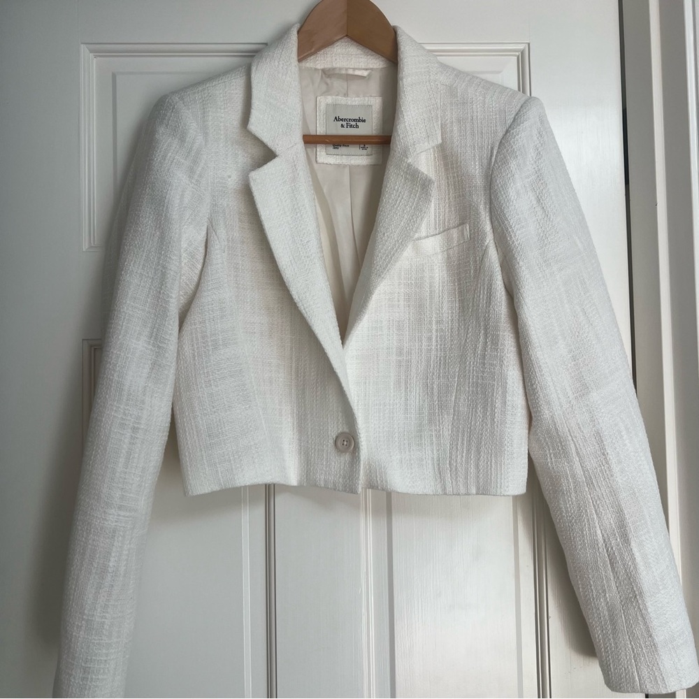 Abercrombie crop blazer